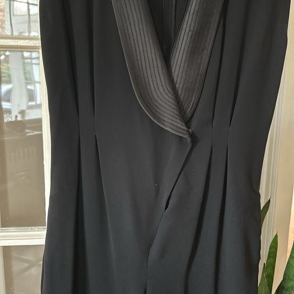 Black “evening” jumpsuit with elegant satin lapel. Missing fabric belt. - Picture 5 of 7